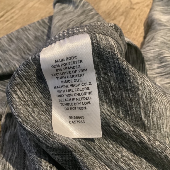 NWOT - Z by Zella Velocity Half-Zip Activewear Hoodie, Heather Gray - Picture 6 of 6